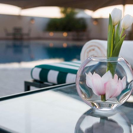 Moevenpick Hotel City Star Djedda Buitenkant foto The pool at the hotel