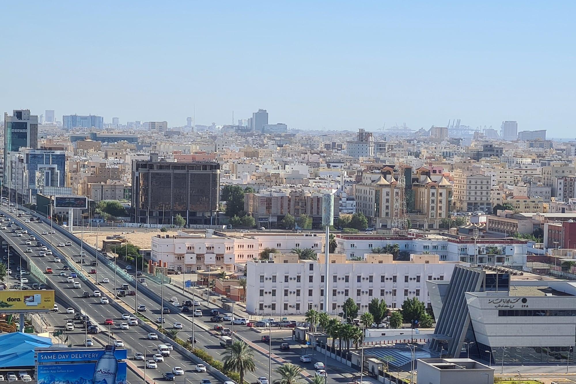 Moevenpick Hotel City Star Djedda Buitenkant foto Riyadh skyline