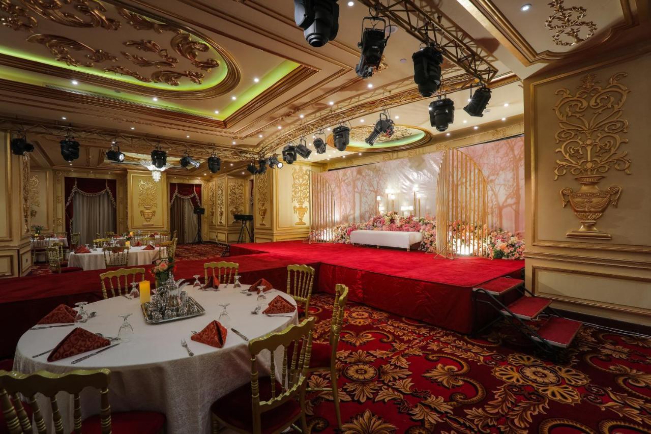 Moevenpick Hotel City Star Djedda Buitenkant foto The ballroom