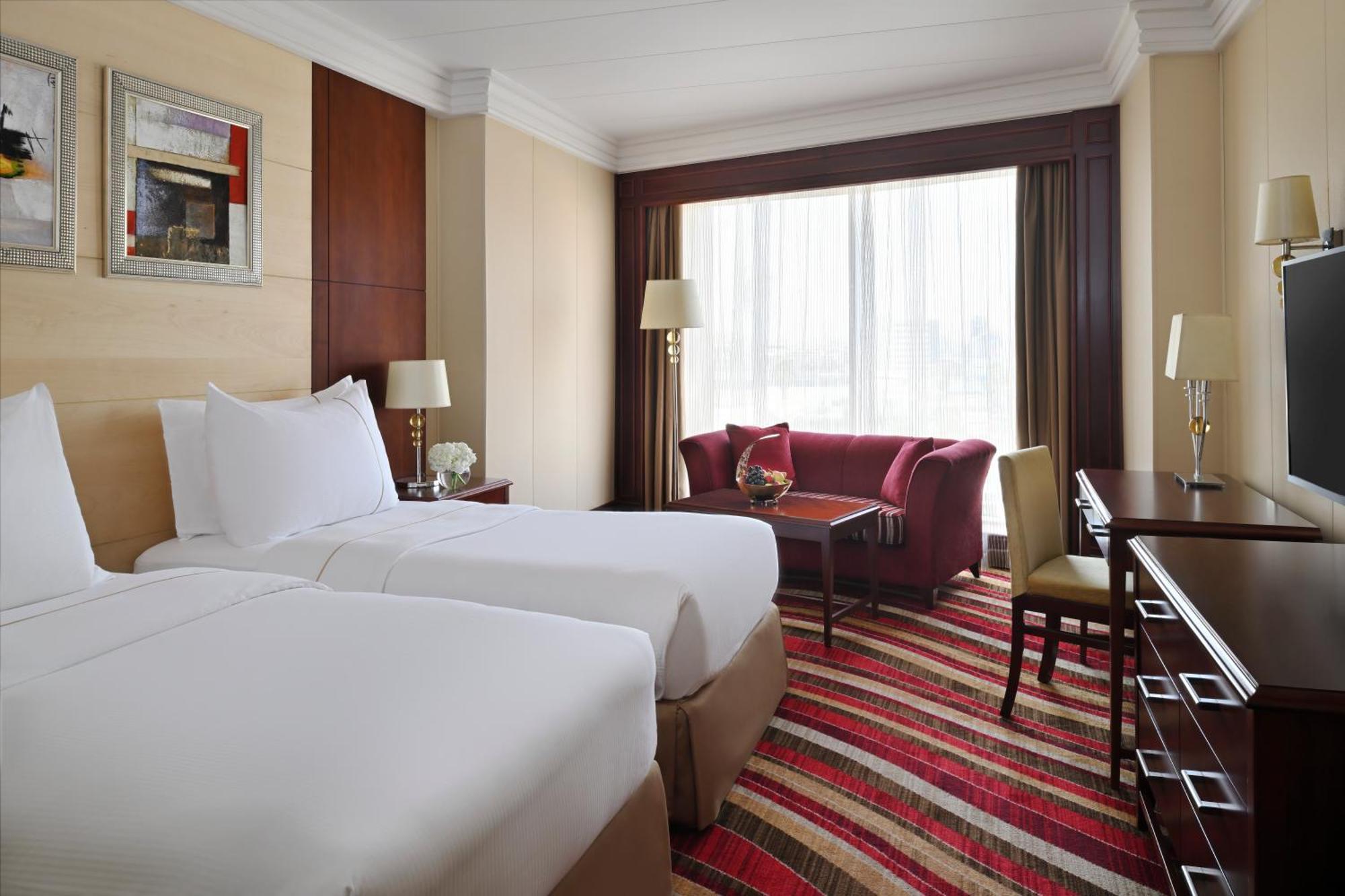 Moevenpick Hotel City Star Djedda Buitenkant foto A room at the hotel