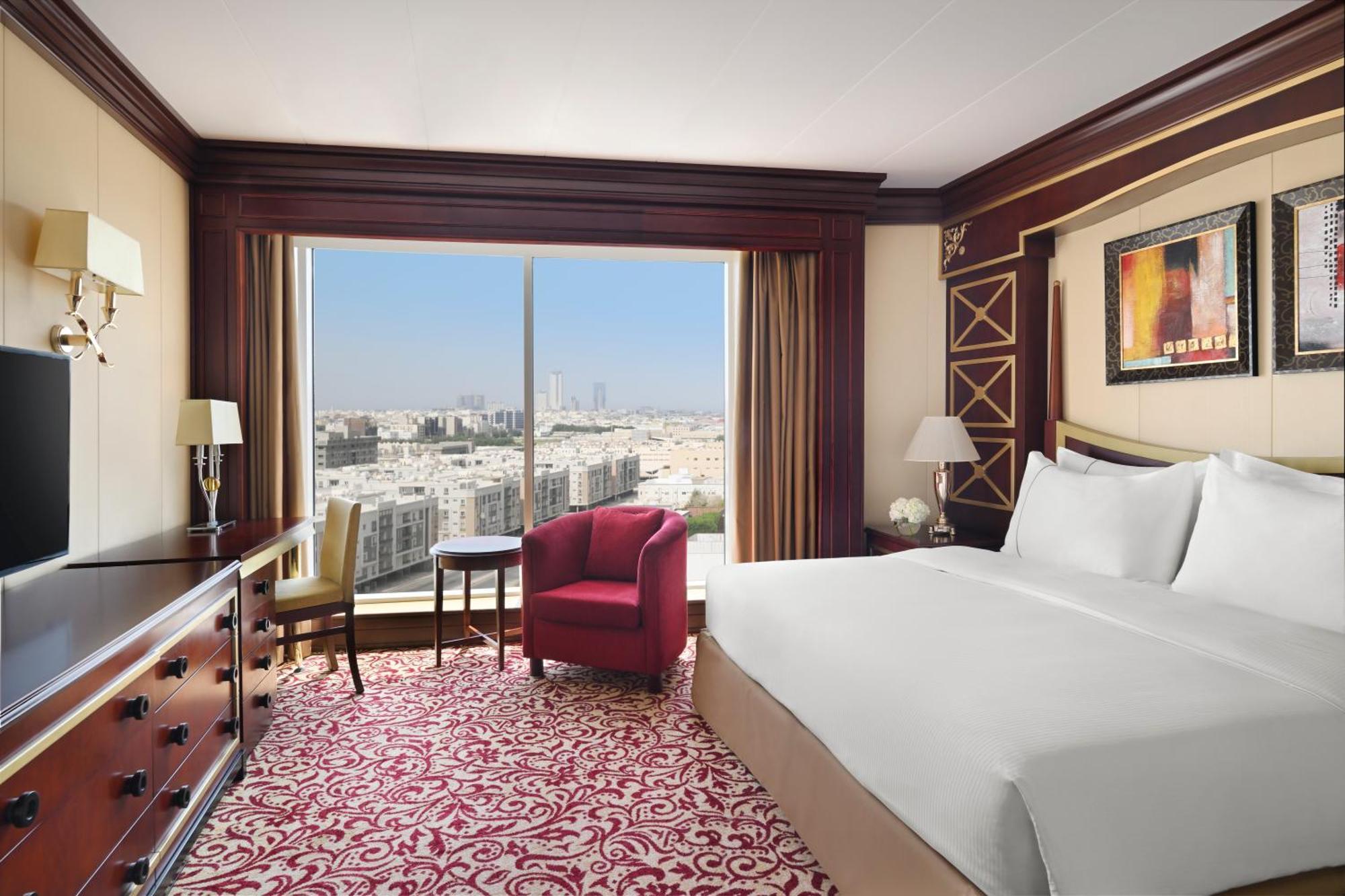 Moevenpick Hotel City Star Djedda Buitenkant foto Deluxe room
