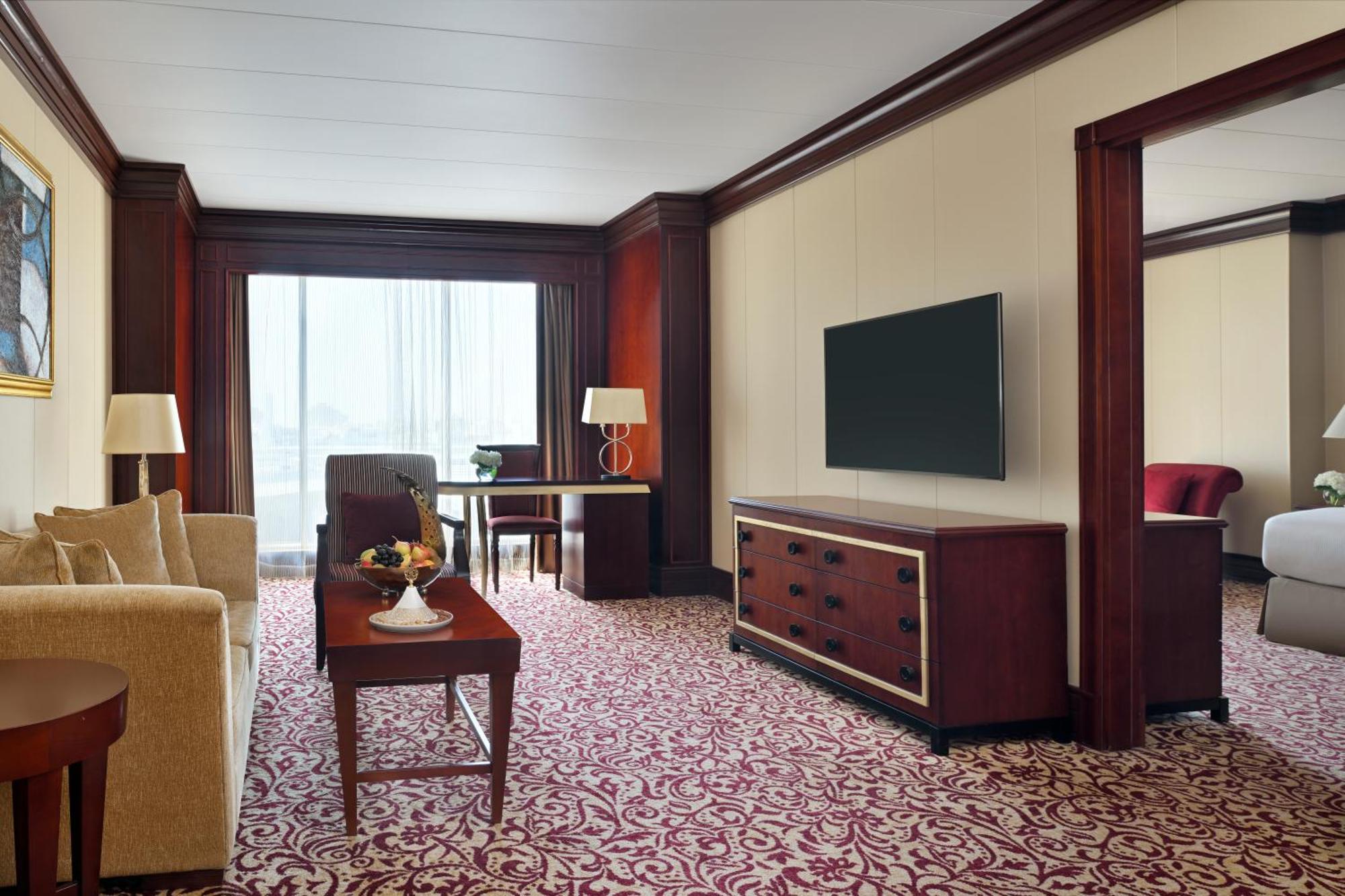 Moevenpick Hotel City Star Djedda Buitenkant foto A suite at the hotel